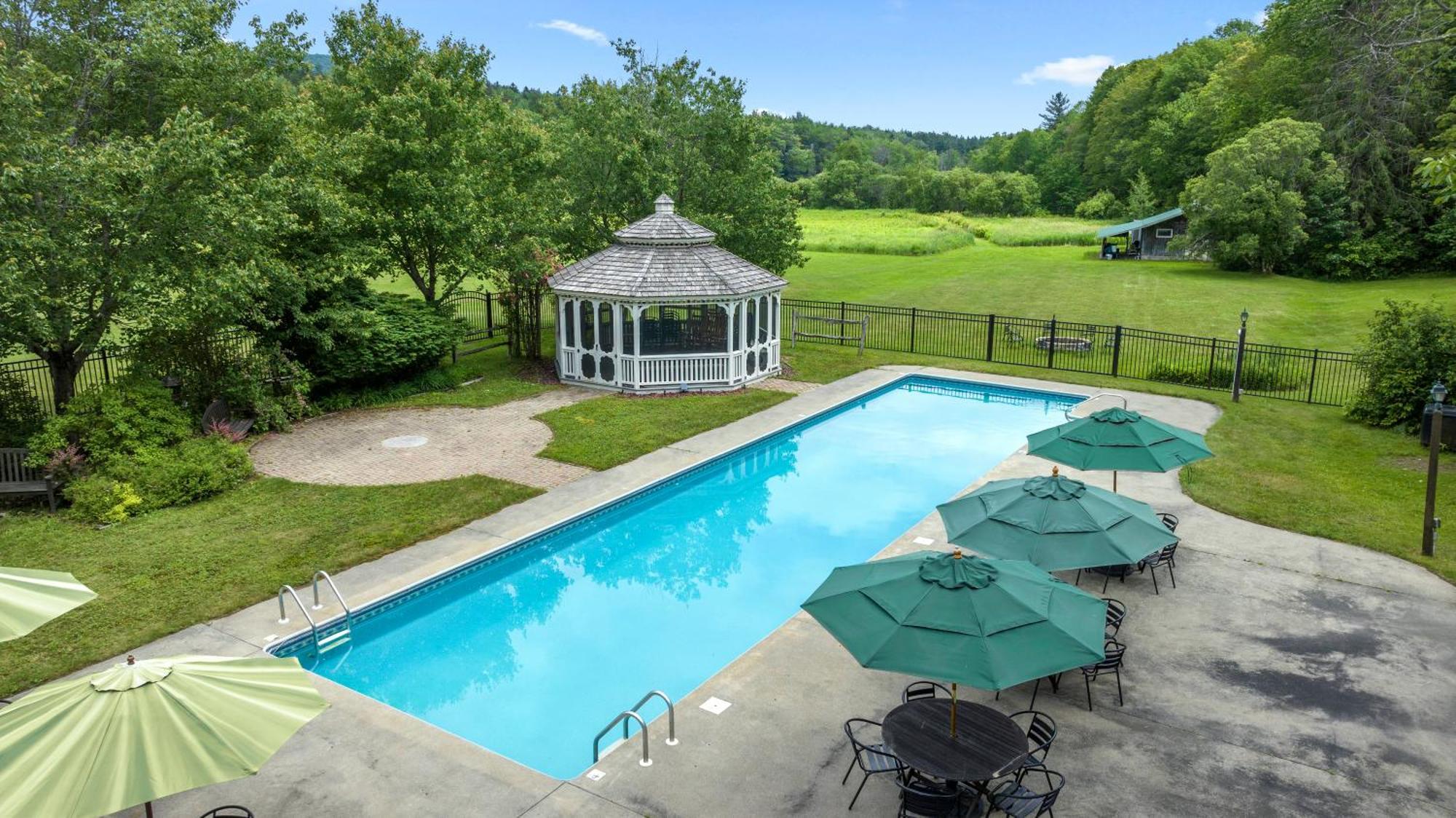 Mountaineer Inn West Dover Εξωτερικό φωτογραφία