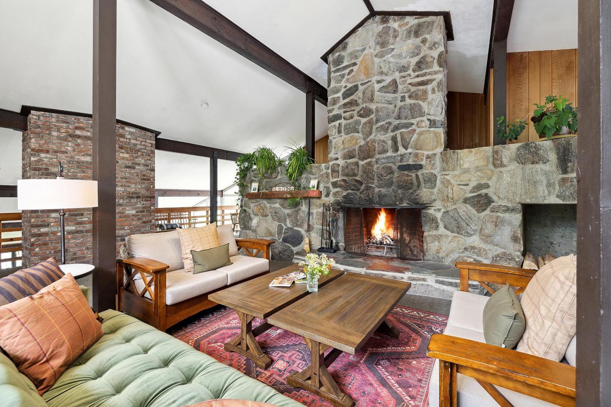 Mountaineer Inn West Dover Εξωτερικό φωτογραφία
